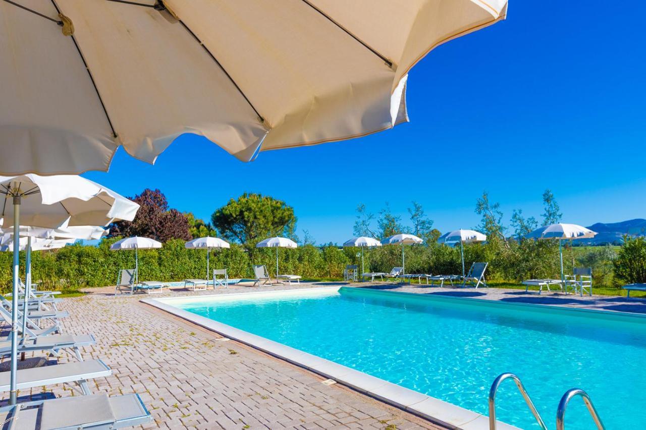 Glamping Gli Etruschi Hotel Piombino Exterior photo