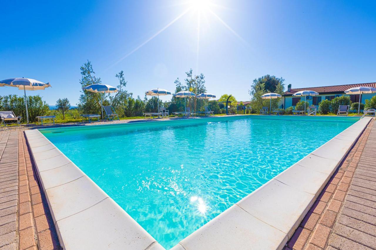 Glamping Gli Etruschi Hotel Piombino Exterior photo