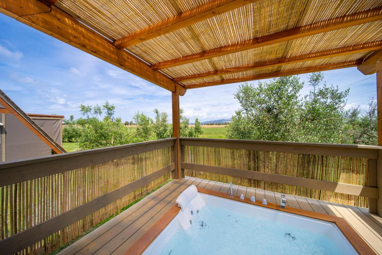 Glamping Gli Etruschi Hotel Piombino Exterior photo